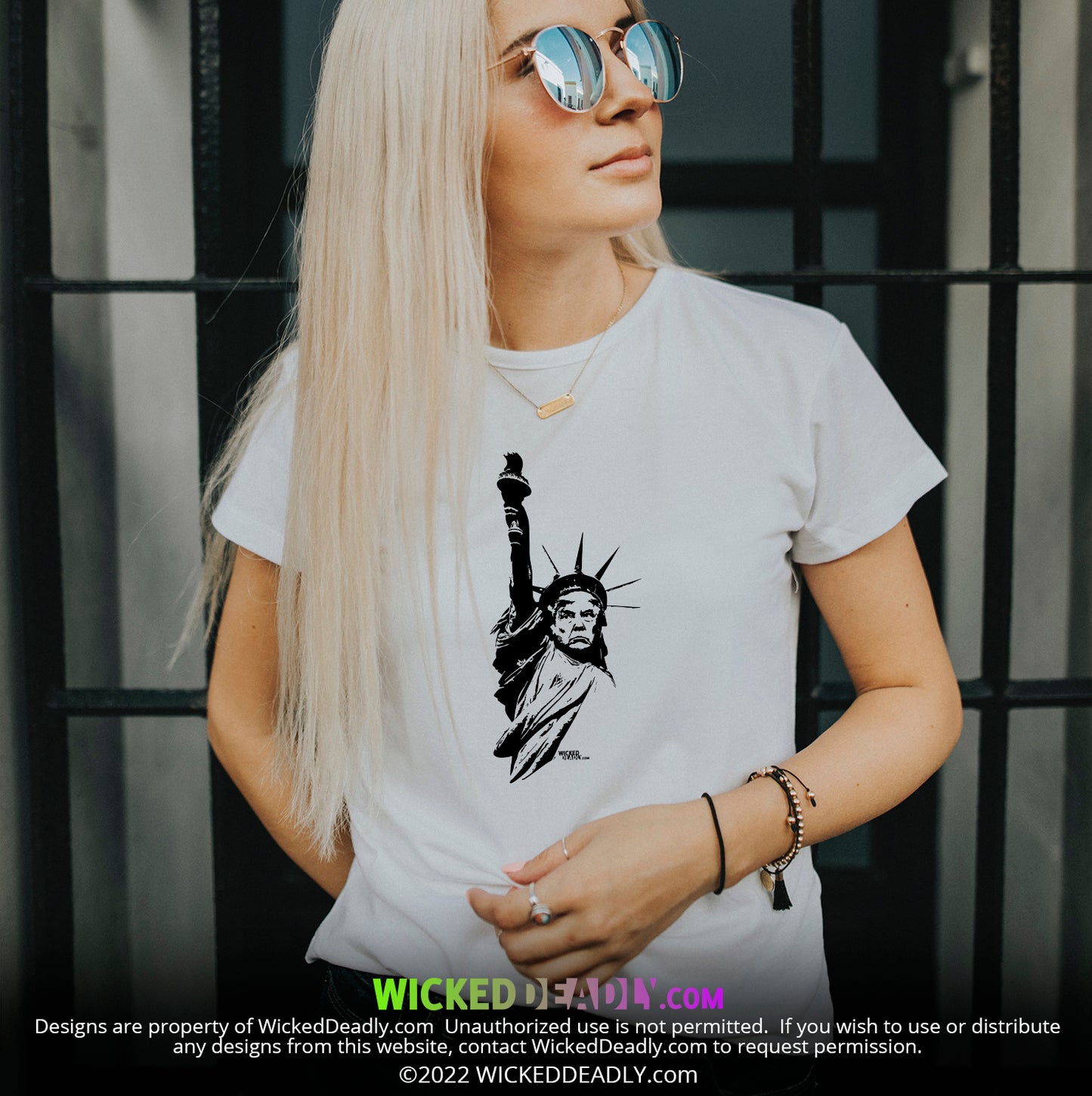 Statue of Trumperty Design #2 | T-SHIRT (womens)