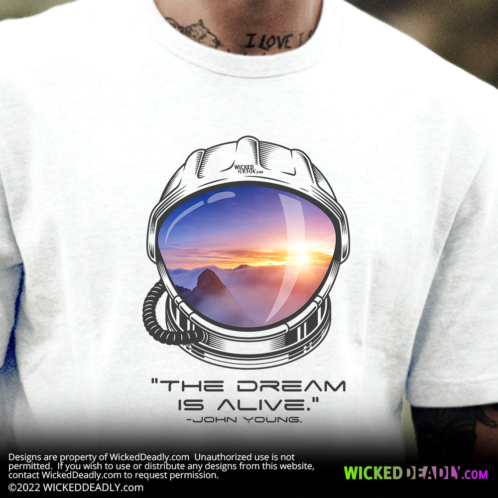 The Dream is Alive | CLASSIC T-SHIRT (unisex)